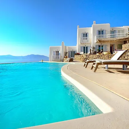 Aquata Boutique With Pool Holiday home *