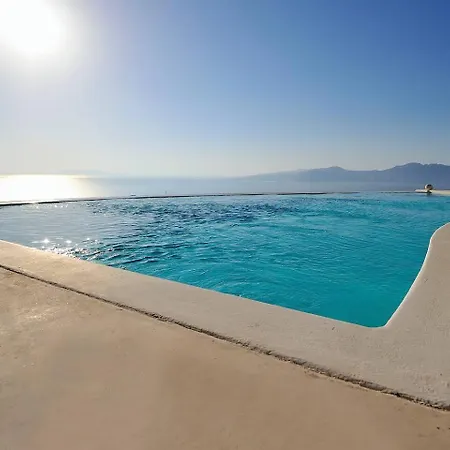 Semesterbostad Aquata Boutique With Pool